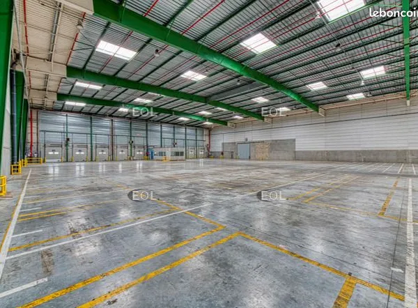 Local logistique 5 147 m²