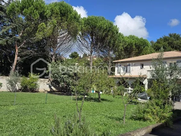 Maison 7 pièces 180 m²