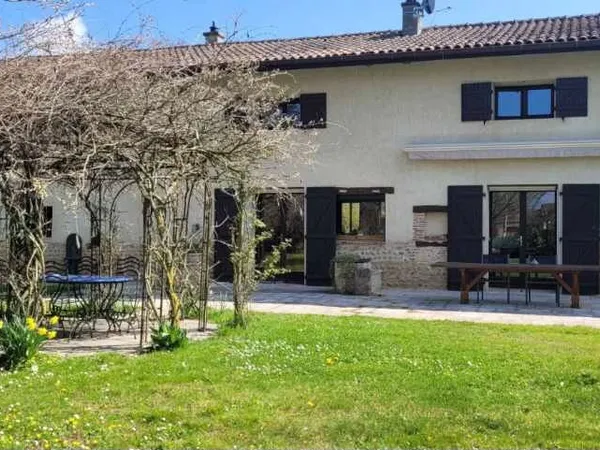 Maison 6 pièces 250 m²