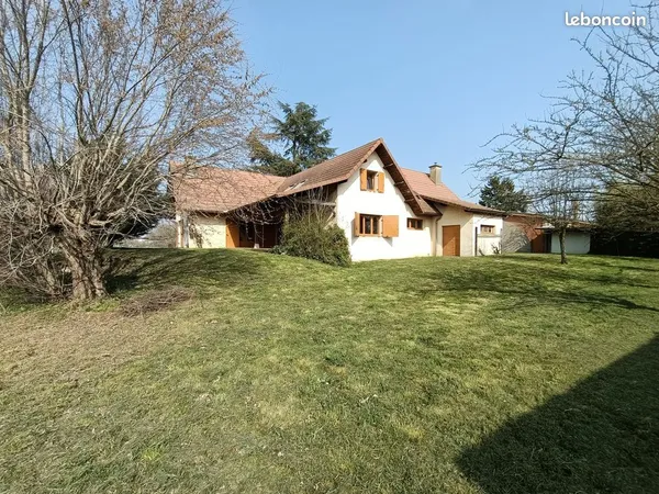 Maison 7 pièces 220 m²
