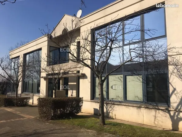 Bureaux 173 m²