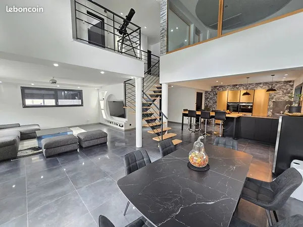 Maison 4 pièces 162 m²