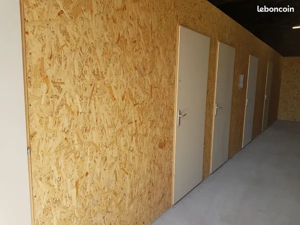 5 m2 soit 12m3 Box de stockage, vidéo surveillance