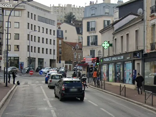 Boutique 297 m² ISSY LES MOULINEAUX