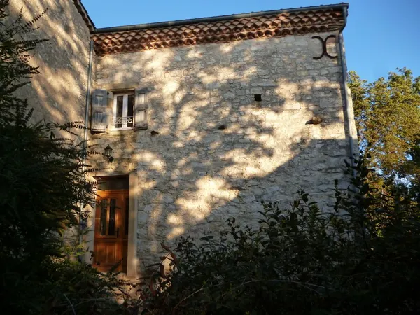 Maison de 100m2 à louer sur Vénès