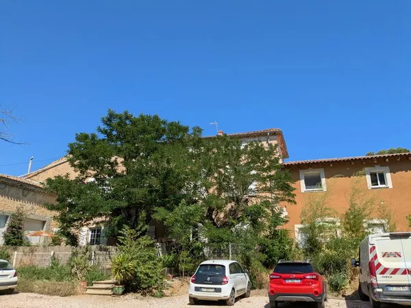 Appartement de 100m2 à louer sur Servian