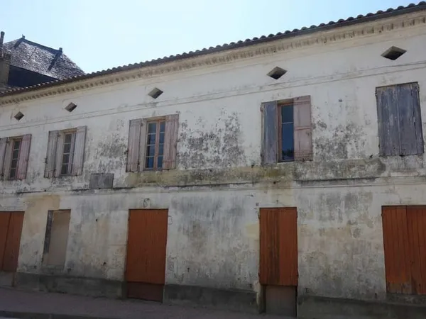 Achat maison 8 pièces 330 m2 33710 Pugnac