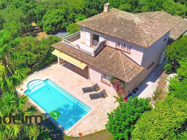 VILLA INDEPENDANTE 6 PIECES 180 M2