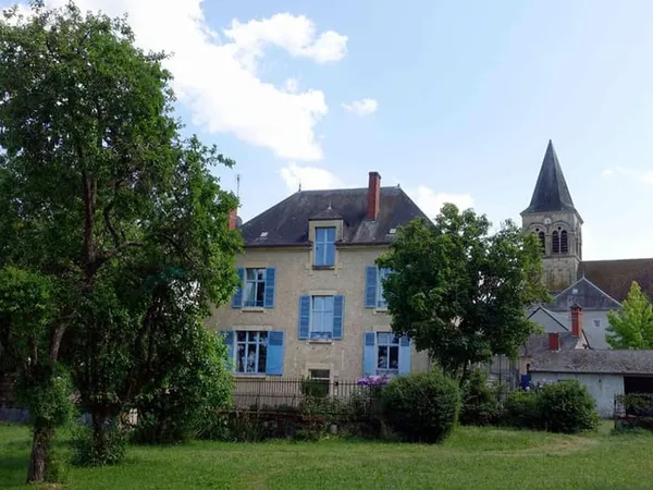 Maison Bengy Sur Craon 7 pièce(s) 210 m2