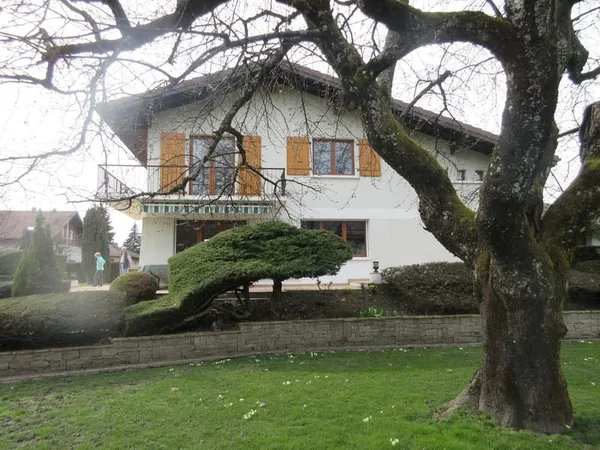 Belle maison son 2156 m2 clos