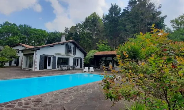 Ascain maison + appartement T3