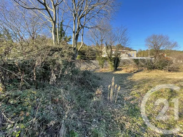Terrain 13814 m²