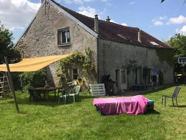 Batisse briarde du XIXe siècle - Fort potentiel sur 1000 m2 de terrain