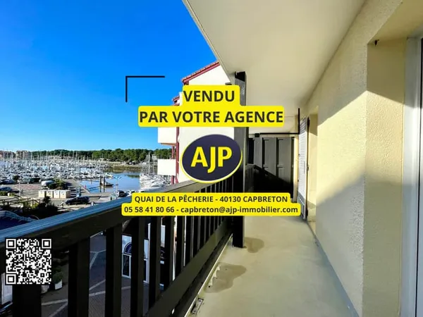 T3 VUE PORT AVEC TERRASSE, BALCON, PARKING COUVERT ET CELLIER