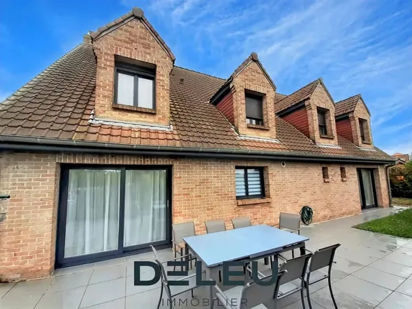 SEMI PLAIN-PIED INDIVIDUEL DE 212 M² HAB.