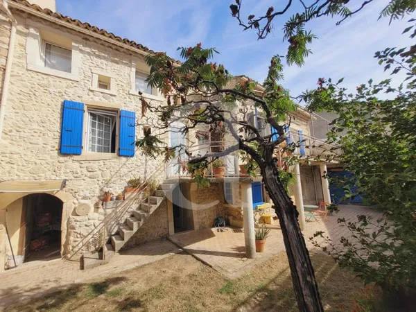 Maison de village de caractère avec cour intérieure et garage