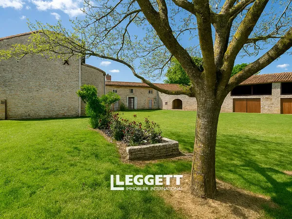 Maison 7 pièce(s), VILLEFAGNAN