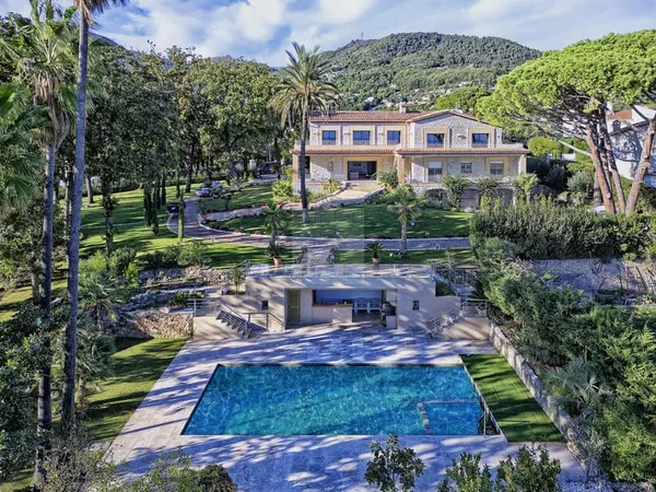 Vence - Villa vue mer - Quartier résidentiel