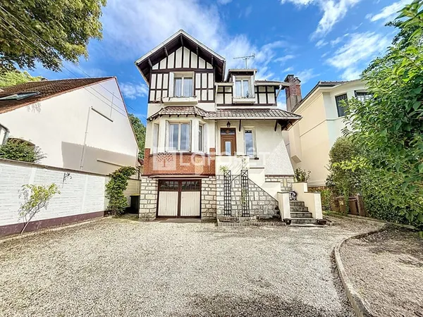 Le Vésinet - Quartier des Merlettes - Maison de 140 m² avec grand jardin à 10 min de la gare
