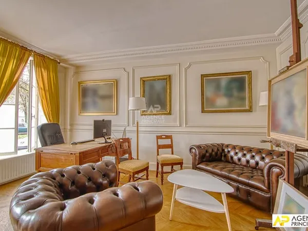 Versailles Notre-Dame Boulevard de la Reine Bureaux 2 pièces 55 m² carrez