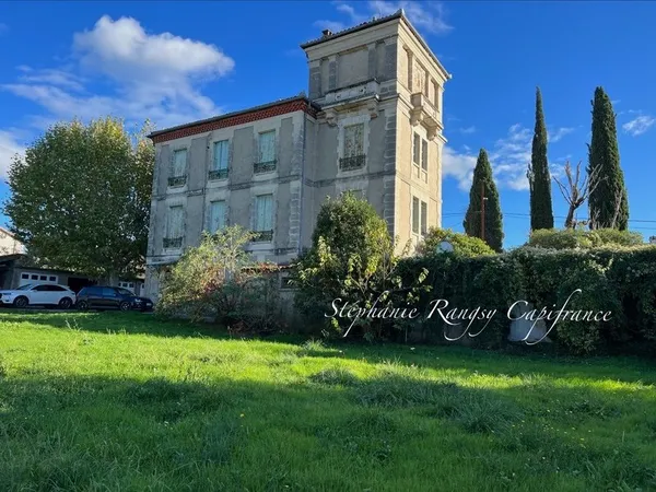 Dpt Gard (30), à vendre ALES maison P11 de 368 m² - Terrain de 2 030,00 m²