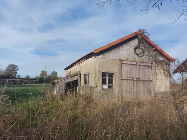 Maison de village avec terrain constructible