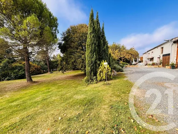 Maison 9 pièces 343 m²