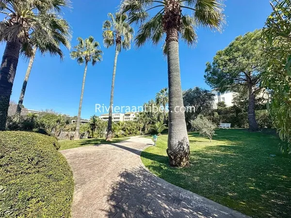 ANTIBES RESIDENTIEL DERNIER ETAGE