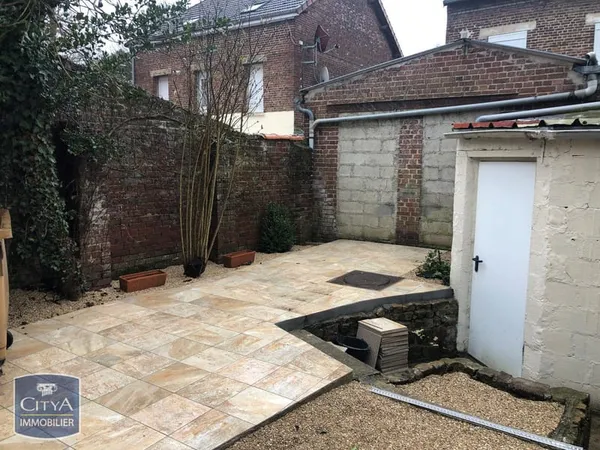 Local commercial 195 m²