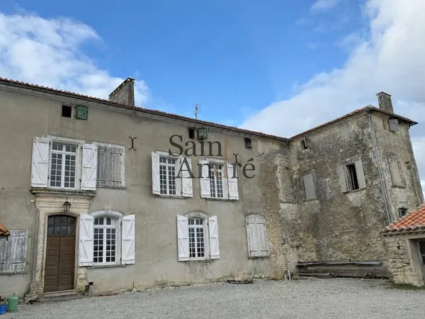 Authentique Logis du XVIIIè à rénover - Secteur Brie