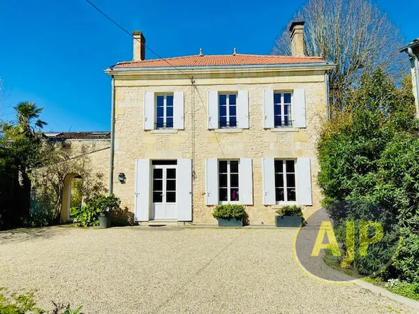 Maison bourgeoise 140m2 + Annexe 45m2