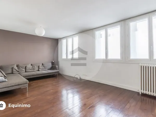 Appartement 82m2 en parfait état situé rue de Dantzig proche