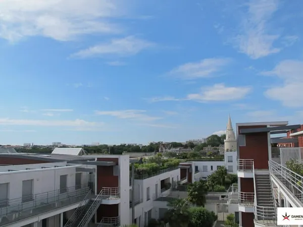 La ville en bois. Appartement T2 dans résidence de standing.