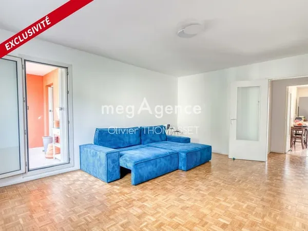 Appartement traversant, 3 chambres, balcon