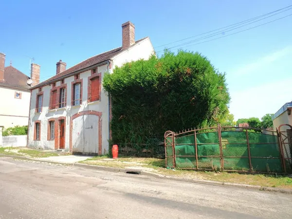 Maison sur Montholon à 5 minutes d'Aillant et 1H30 de Paris entre Joigny et Auxerre