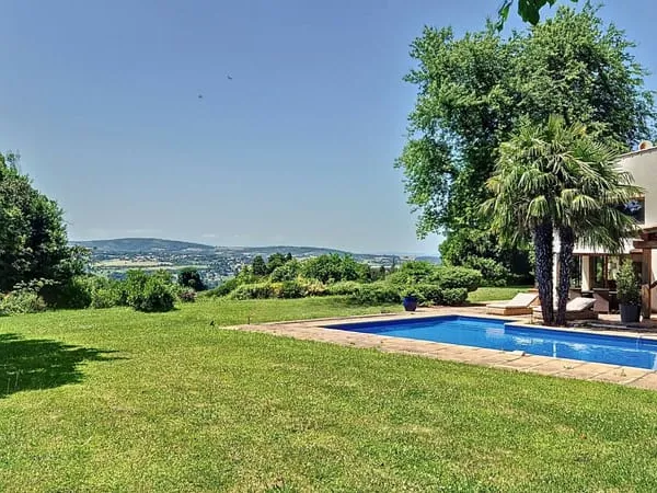 Villa d'architecte 7 pièces 265 m²