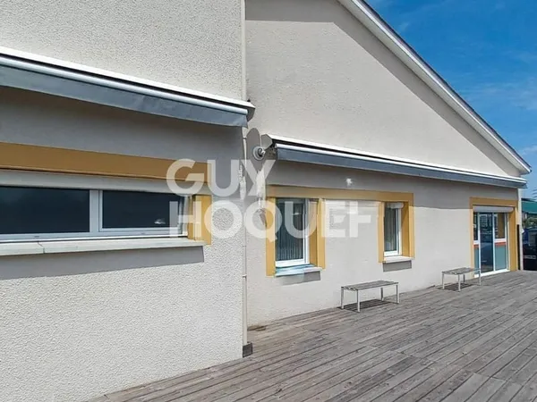 Local commercial situé à Feurs de 490 m2