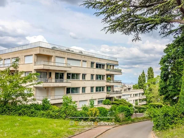 Meudon Bellevue - appartement 4 pièces avec balcon - terrass