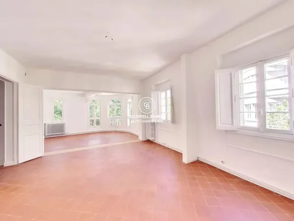 Appartement bourgeois au dernier étage