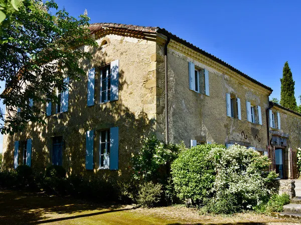 Dpt Gers (32), à vendre BAZIAN propriété P12 de 430 m² avec piscine et terrain de tennis - Terrain d