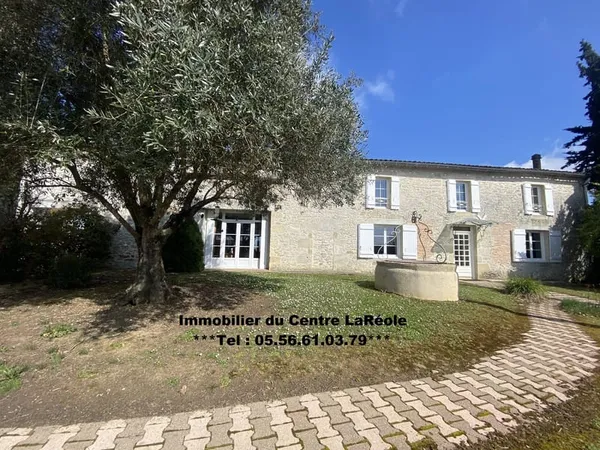 Maison ancienne 280 M2 avec piscine, garage, grand hangar mé