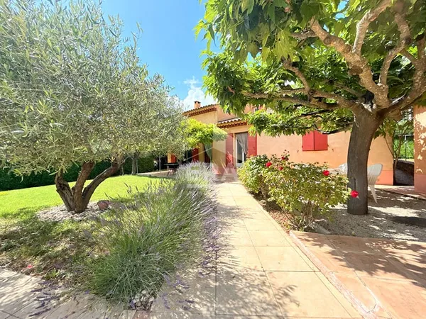 A VENDRE 84240 LA TOUR D'AIGUES MAISON 5 PIECES D'ENVIRON 125M² AVEC PISCINE, GARAGE ET JARDIN DE 16