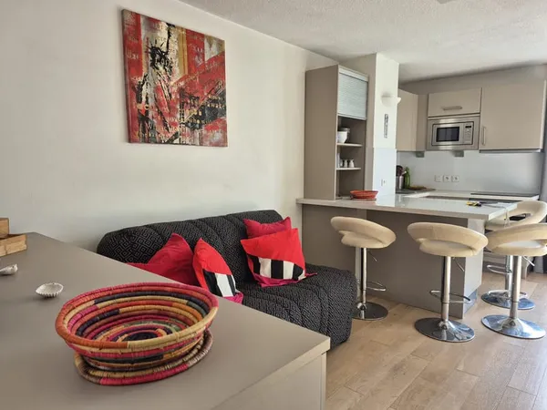 STUDIO CABINE, IDEAL PREMIER ACHAT OU INVESTISSEUR