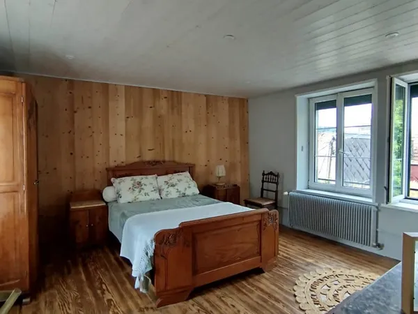 Charmante maison individuelle avec potentiel, petit jardinet cl?
