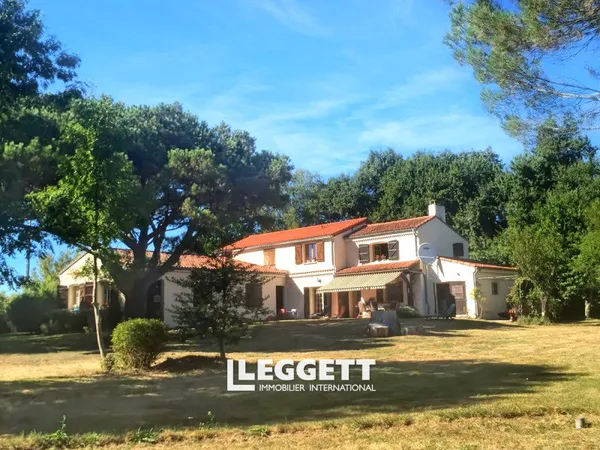 Maison 7 pièce(s), MONTANER