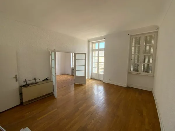 OPPORTUNITÉ - CENTRE VILLE - PROCHE TOUTES COMMODITÉS
