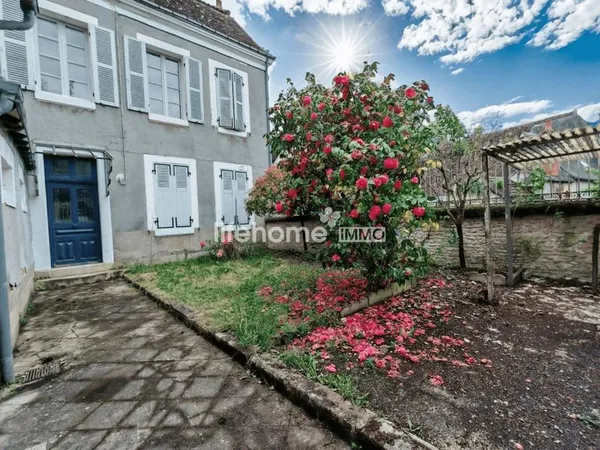 Grande maison de ville à rénover