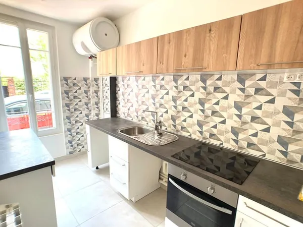 3 PIECES VIROFLAY AVEC JARDIN PRIVATIF