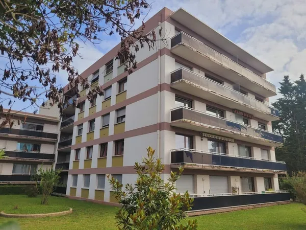 Appartement F4 refait à neuf