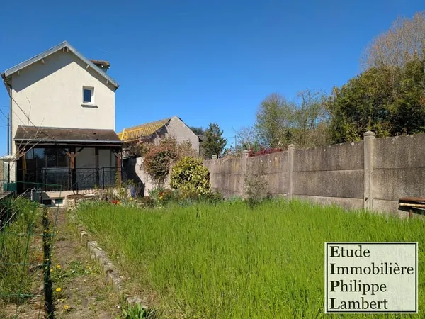 Maison F4 rénovée, proche commerces